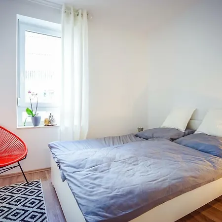 Appartement **wohnen Im Trendviertel - Connewitz // 120qm**